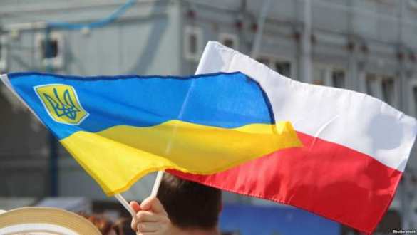 Польша готовится к разделу Украины, — Рогов