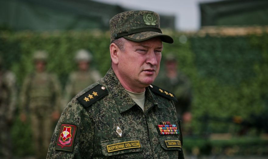 СМИ: Генерал Лапин снят со своей должности