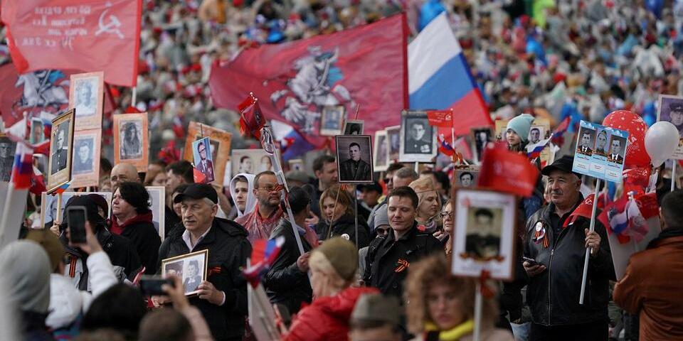 На акцию "Бессмертный полк" в Москве вышли более миллиона человек