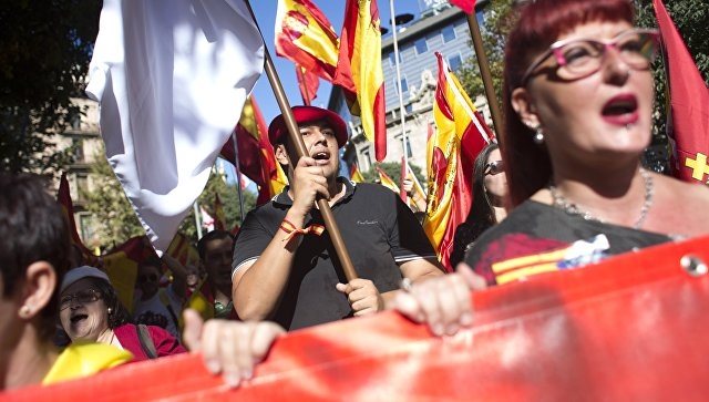 Минюст Испании назвал незаконным заявление главы Каталонии о независимости