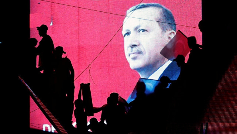 Al-Monitor: Эрдоган мог сам организовать "фальшивый переворот"