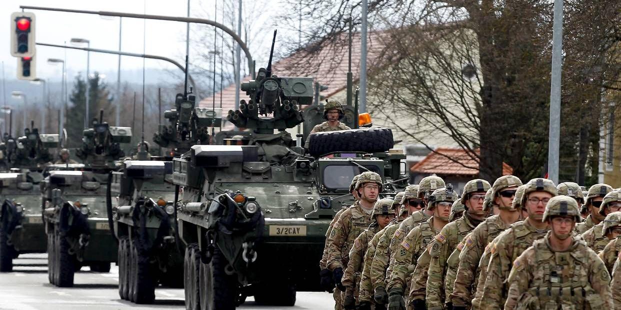 Байден распорядился начать переброску тысяч американских военных в Восточную Европу