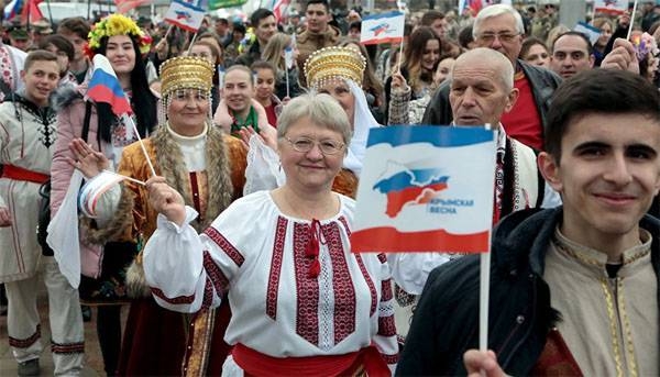 Три года вместе! День воссоединения Крыма с Россией.