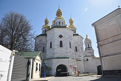 В УПЦ ответили на требование к монахам покинуть Киево-Печерскую лавру