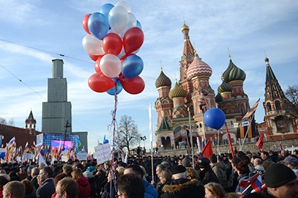 На митинг в честь воссоединения Крыма с Россией пришли 110 тысяч человек