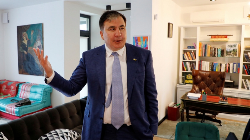 Саакашвили: Украине не нужно слепо выполнять идиотские европейские директивы