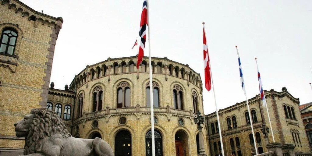 Норвегия выслала сразу 15 сотрудников посольства РФ: "Всегда рады российским дипломатам"