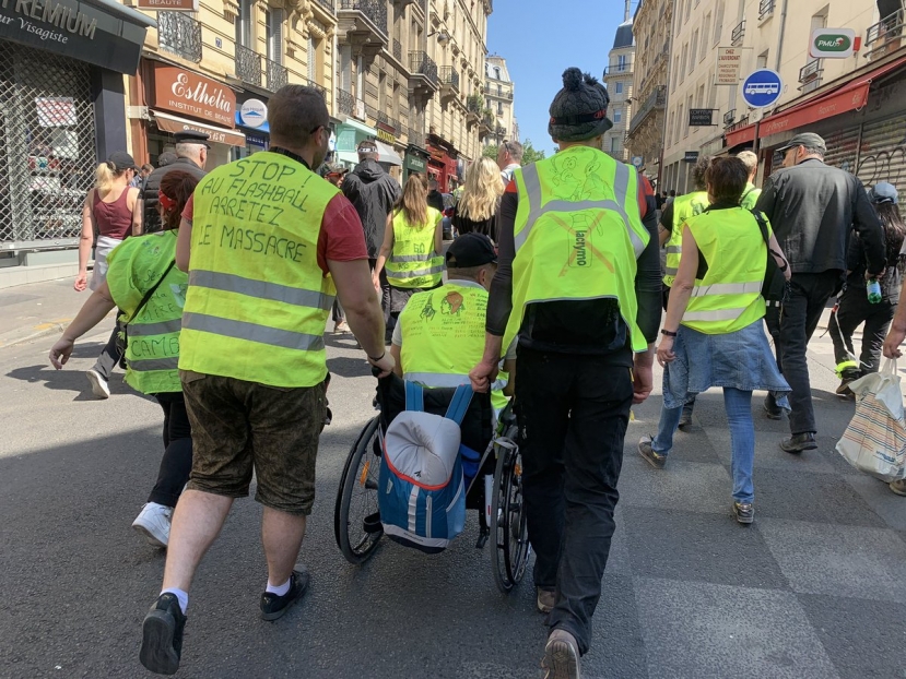 1st since Notre Dame fire: Yellow Vests back in action despite ‘unifying’ disaster & they are angry