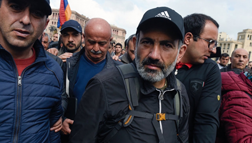 Пресс-секретарь Пашиняна рассказал, сколько продлятся протесты в Армении