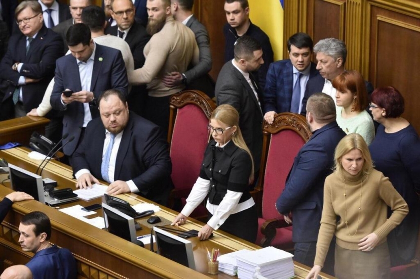 Тимошенко заняла кресло спикера Верховной Рады
