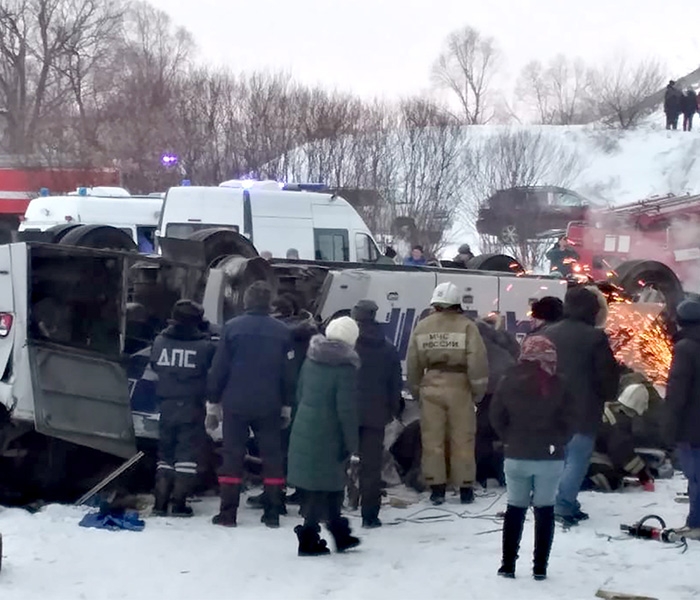 30 декабря 2019 г. Автобус упал с моста в Забайкалье 2019. Опрокидывание автобуса.