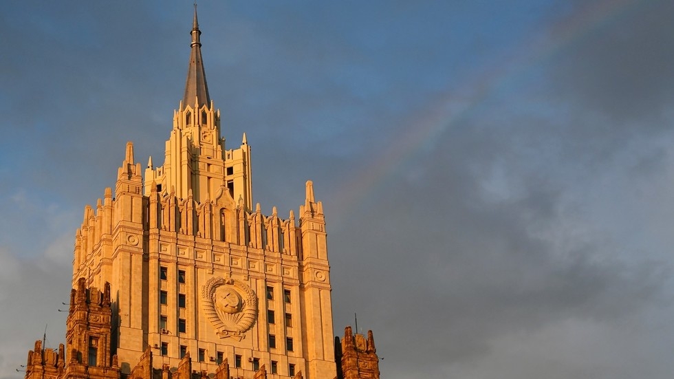 Moscow calls US’ anti-Kremlin plan ‘vicious anti-Russia propaganda’ & ‘voice from Cold War era’