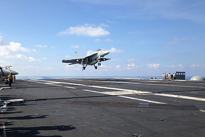 Авиация ВМС США впервые с 2003 года нанесла удар из Средиземного моря