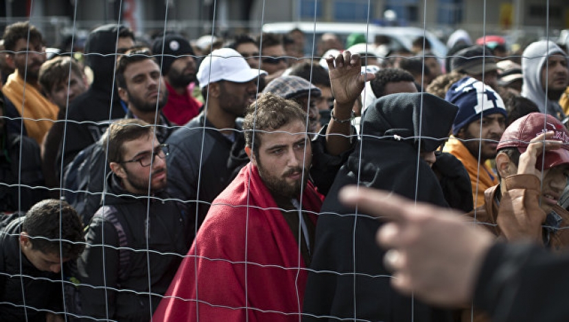 Еврокомиссар призвал к переговорам со странами Северной Африки о мигрантах
