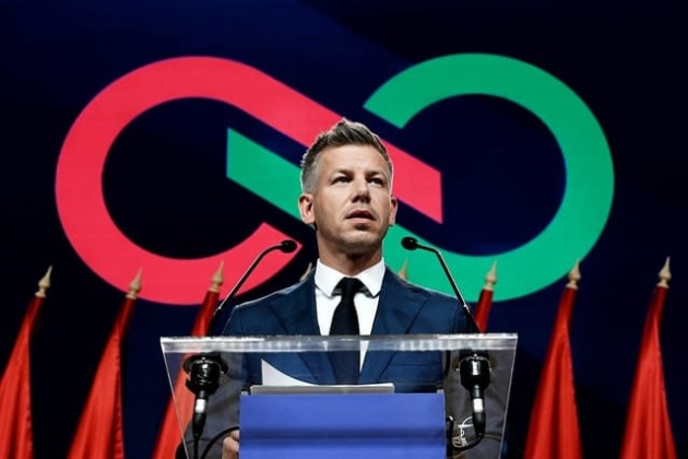 Венгрия отказалась финансировать Украину и продолжит закупки нефти у России