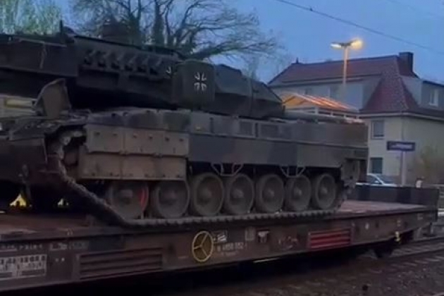 Эшелон тяжёлых немецких танков Leopard замечен движущимся в сторону Украины