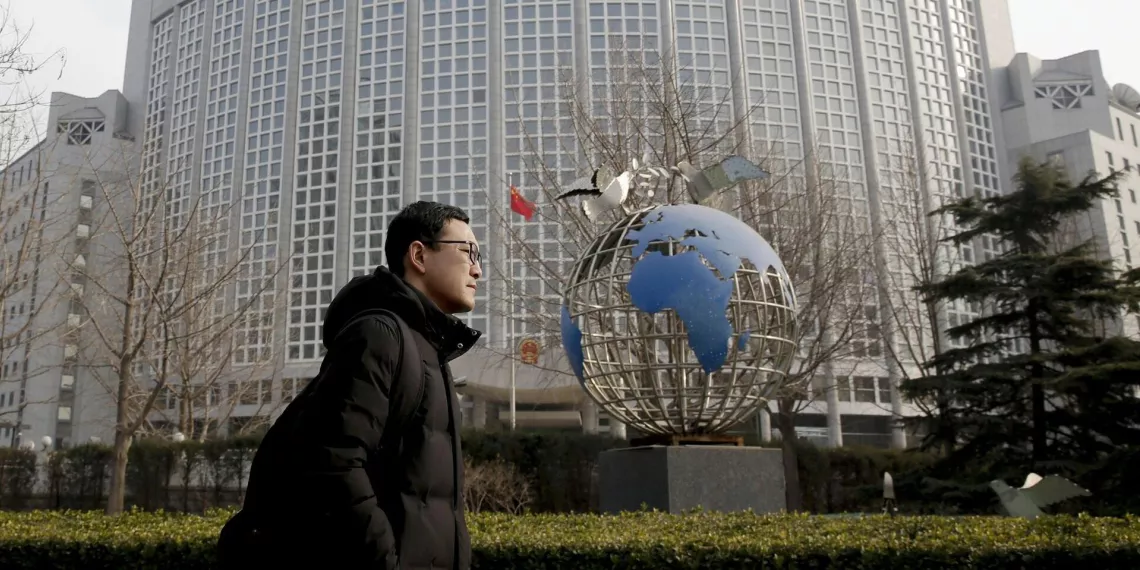 Власти Китая заявили протест США из-за уничтожения аэростата