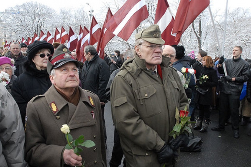 Деды зиговали. По Риге каждый год маршируют ветераны СС. Будет ли у них свой праздник?
