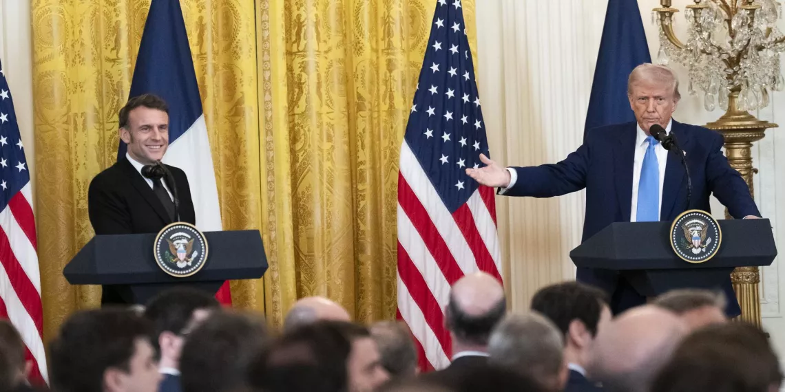 Макрон предложил создать "коалицию независимых" от США и Китая