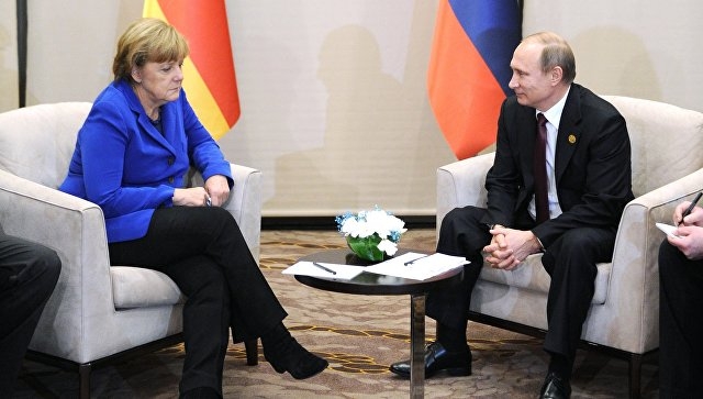 Два пива и карту Украины? Зачем Меркель едет к Путину