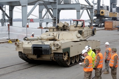 Британия собралась отправить танки в Прибалтику по программе НАТО