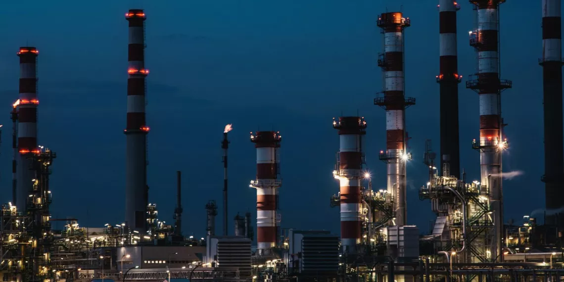 Венгрия и Словакия остановили поставки дизеля Украине из-за остановки "Дружбы"