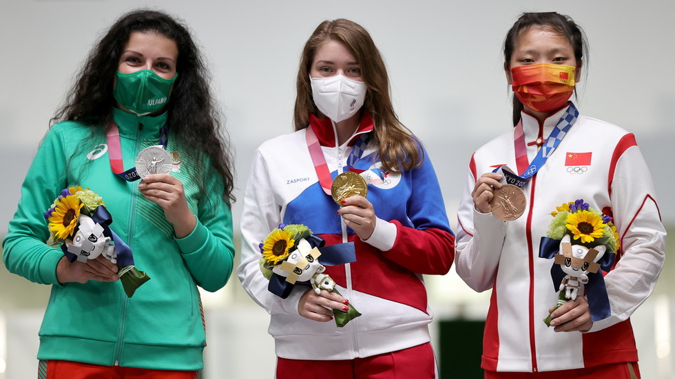 Vitalina Batsarashkina wins 1st gold for Russia, setting Olympic RECORD in women's 10m pistol event in Tokyo