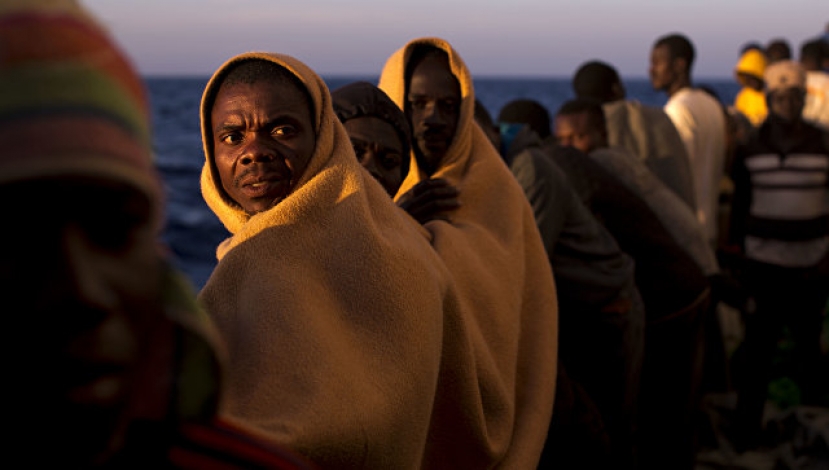 У берегов Испании за сутки спасли около 600 мигрантов