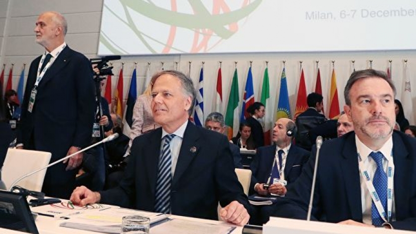 Глава МИД Италии назвал санкции против России переходным инструментом