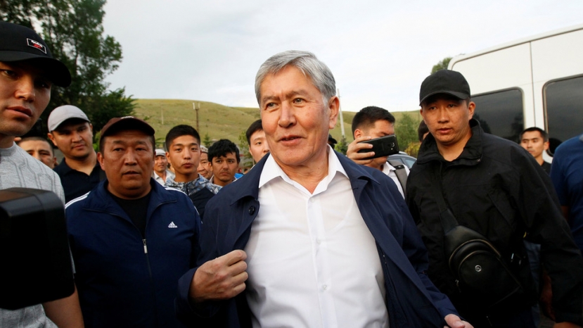 Jailbreak: Kyrgyzstani protesters free ex-president Atambayev, imprisoned for corruption