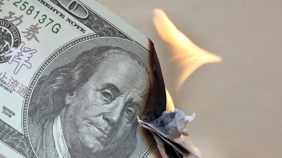 Russia will further turn away from dollar as US pursues ‘aggressive’ sanctions policy – Lavrov