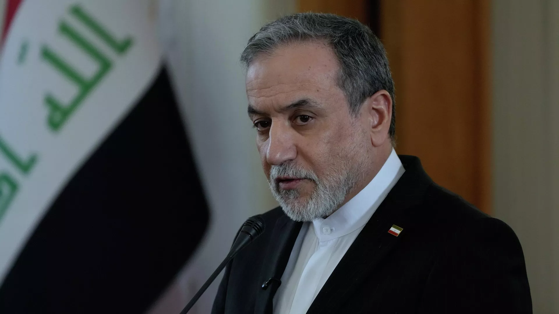 Iran Allows Passage Through Hormuz for Friendly Countries — Araghchi