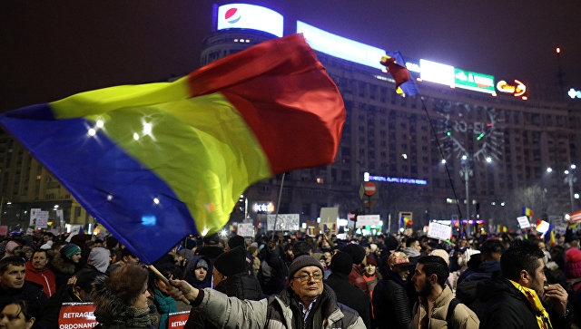 В Румынии более 400 тысяч человек требуют отставки правительства