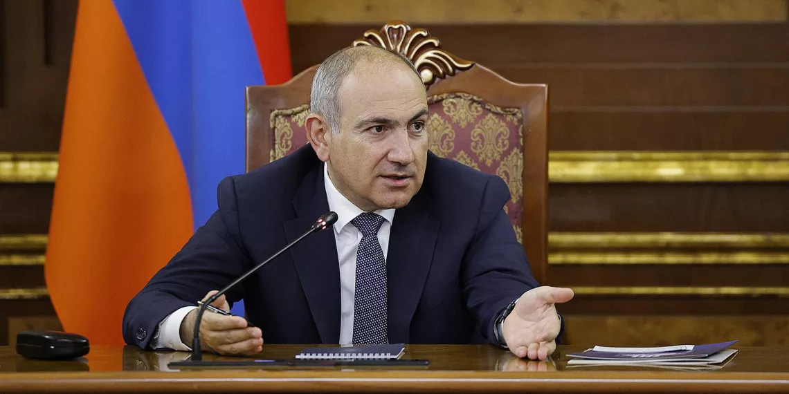 Пашинян пригрозил изменить Конституцию Армении ради мира с Азербайджаном