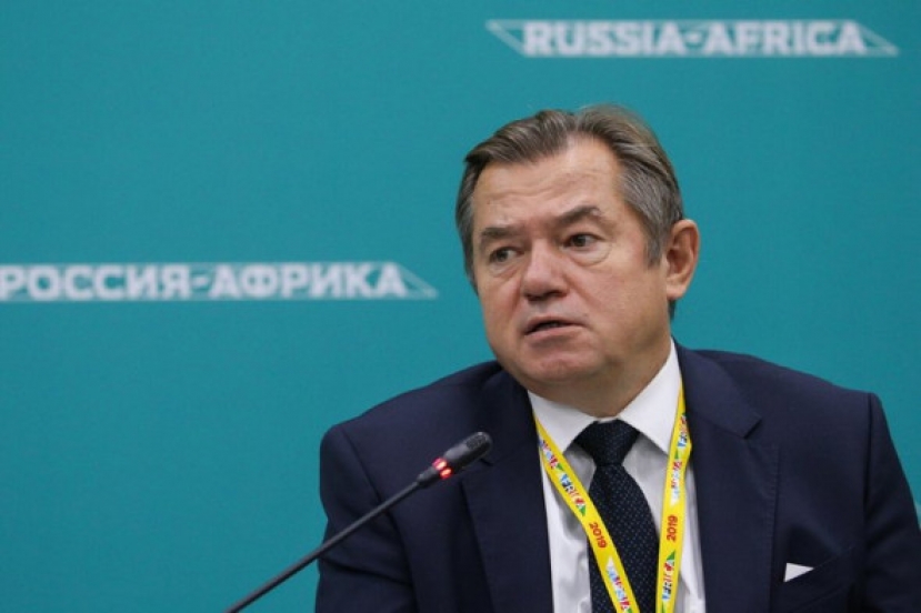 Глазьев заявил о выводе капитала из России в объеме $1 трлн
