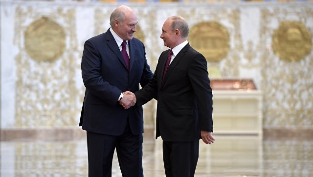"Как родные люди": Лукашенко рассказал об отношениях с Путиным