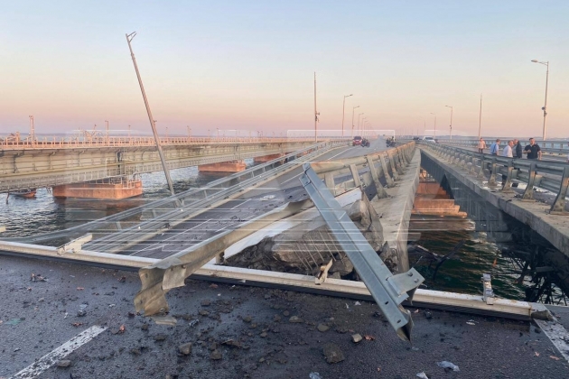 ЧП на Крымском мосту: повреждены пролёты, есть пострадавшие