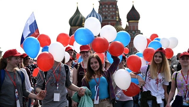 Партийные маевки в Москве: о солидарности, экономике и мировых проблемах