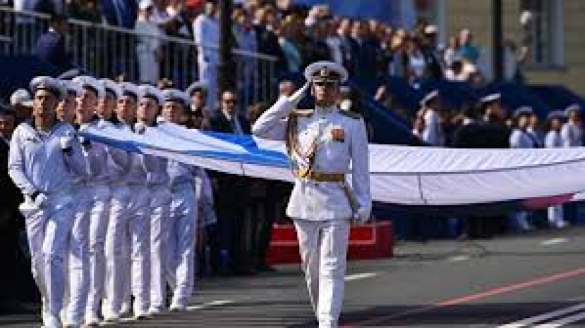 «Флот сильной суверенной державы»: в Санкт-Петербурге прошёл Главный военно-морской парад России