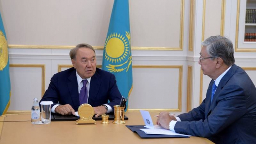 Добровольная и досрочная. Всё ли благополучно с отставкой Назарбаева?