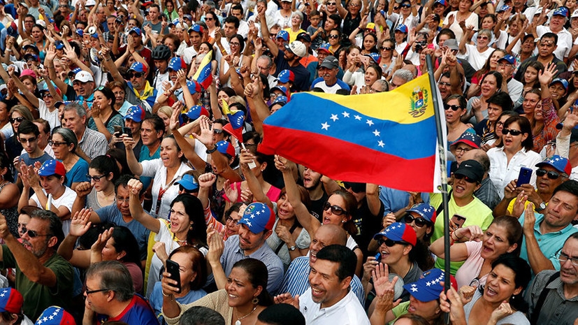 «Дополнение к сотням миллионов долларов гумпомощи»: зачем Вашингтон выделил более $50 млн венесуэльской оппозиции
