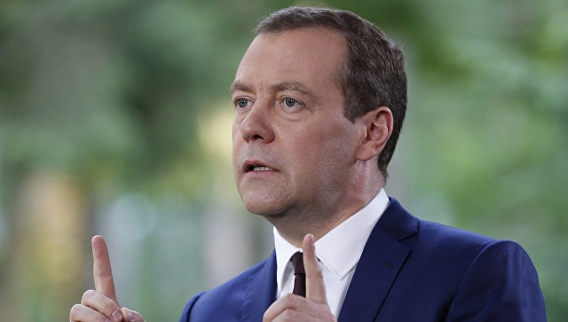 Медведев: Россия не станет освобождать ниши в торговле для каких-либо стран