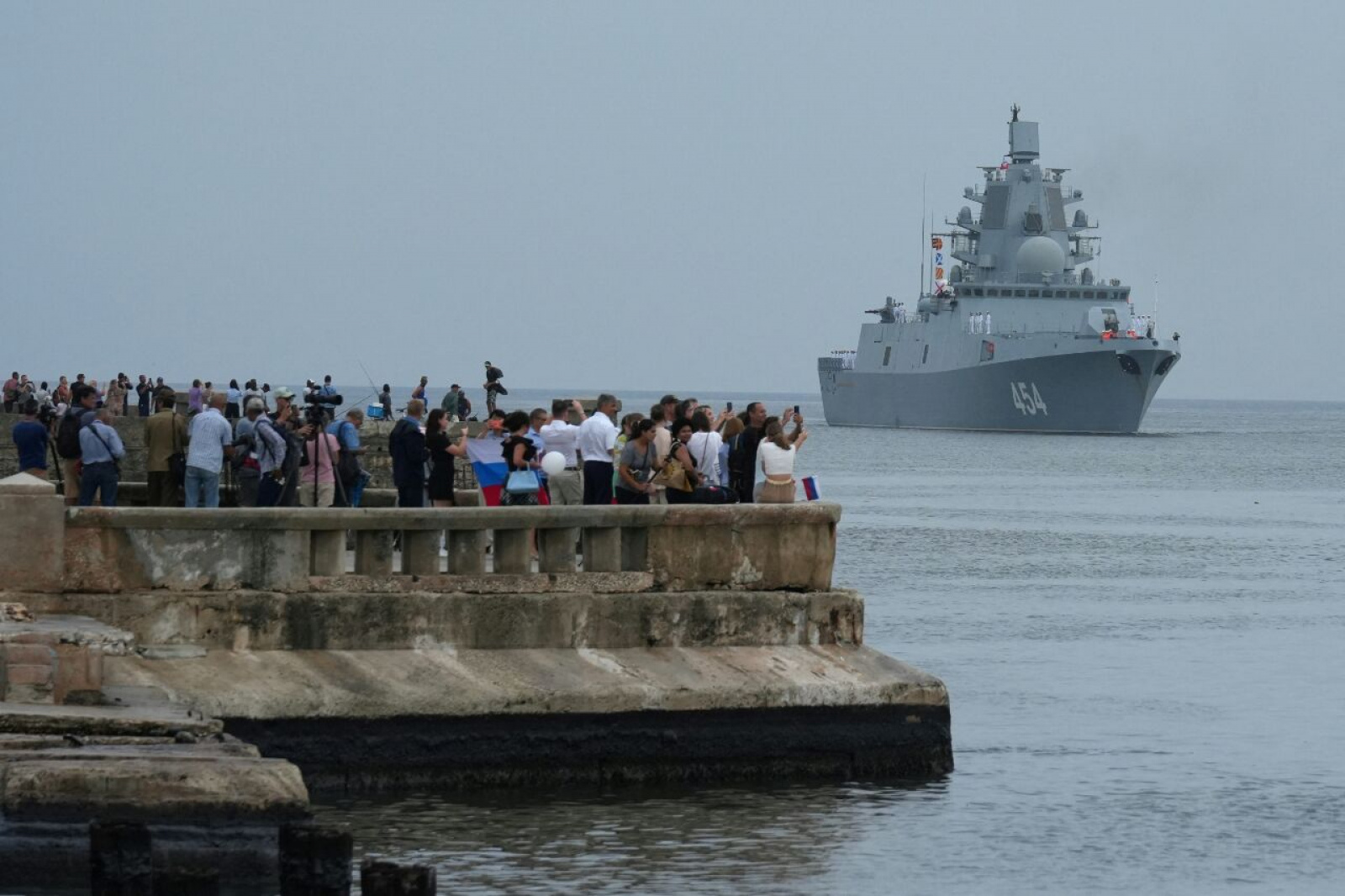 «Это немыслимо». Трамп возмутился прибытием российских военных кораблей на Кубу
