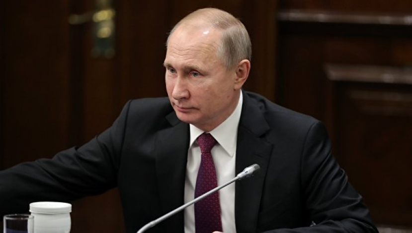 Путин присвоил ряду дипломатов ранг чрезвычайного и полномочного посла