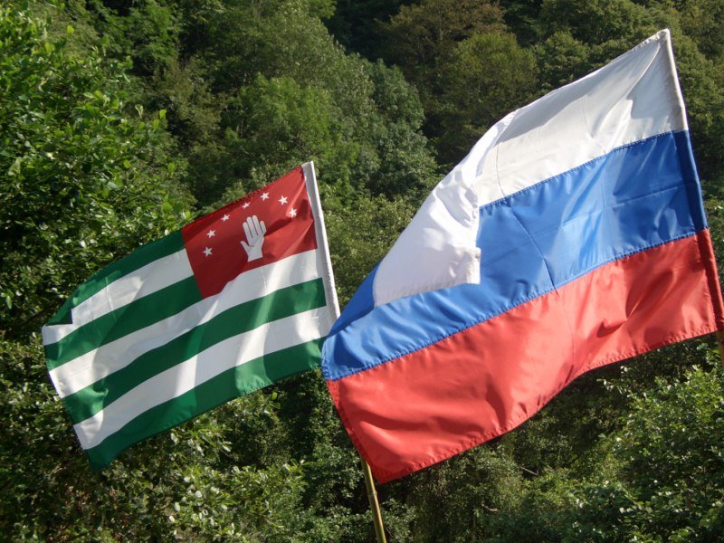 Премьер Анкваб: Абхазия следит за попытками открыть фронт против России в Грузии