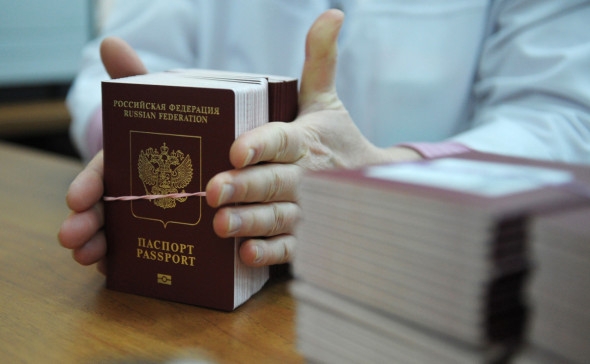 МВД подтвердило возможность получать российские загранпаспорта за рубежом