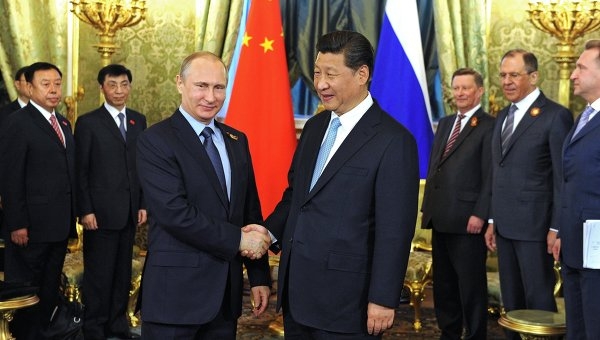 WSJ: визит Си Цзиньпина в РФ – нечто большее, чем участие в торжествах