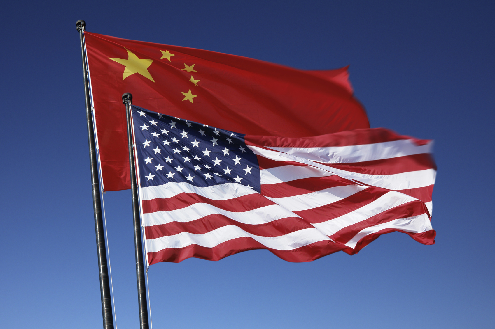 Китай сравнил США с «притворяющимся спящим» человеком