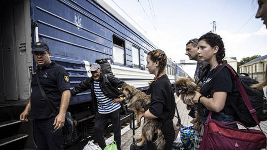 Kiev orders forced evacuation of Ukraine-controlled DPR areas