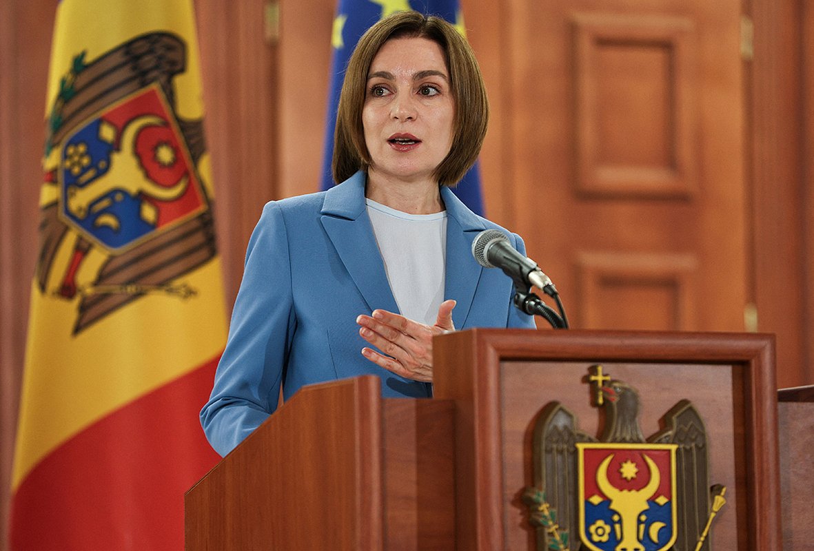 Президент Молдавии предложила объединить страну с Румынией